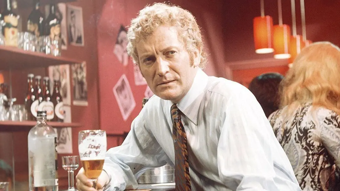 Imagine din serialul Van der Valk (1972)